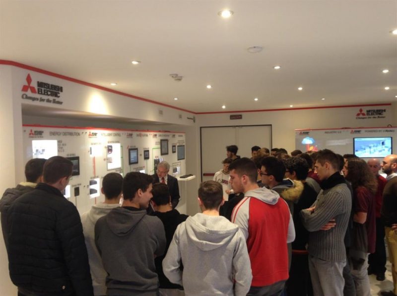 Mitsubishi Electric avvicina gli studenti alla robotica