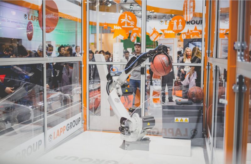 I robot “vivono” più a lungo con Lapp