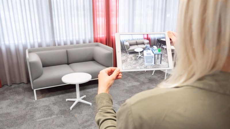 ABB porta la realtà aumentata sullo smartphone per semplificare l’installazione dei robot