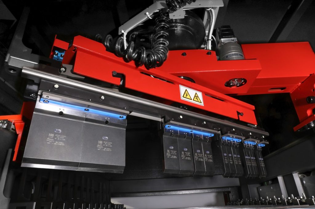 Amada, automatizzare anche i piccoli lotti
