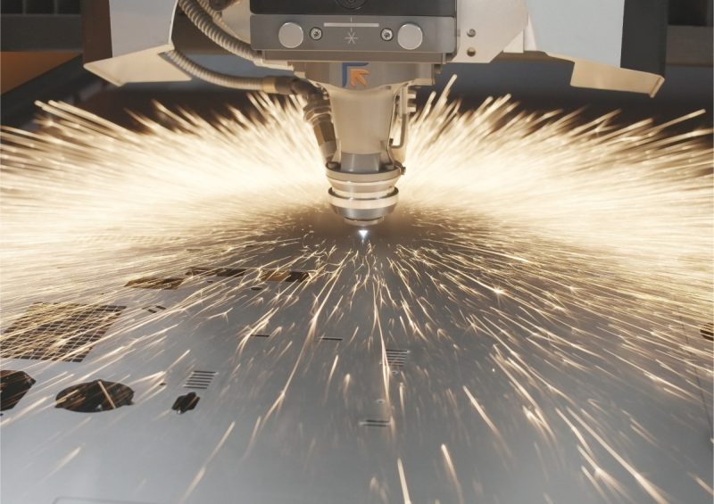 Con Laser Genius+ il taglio 2D è (anche) una questione di testa