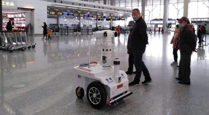 Robot intelligenti con connettività 5G ed edge computer MIC-770 di Advantech anti-coronavirus