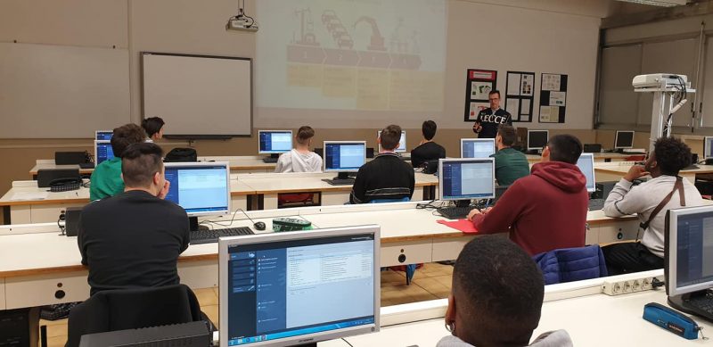 Build your Future, l’alternanza scuola-lavoro “alla rovescia” del progetto formativo di Adecco e Siemens